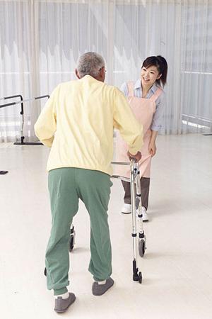 脂肪幹細胞でひざの痛みを治療する